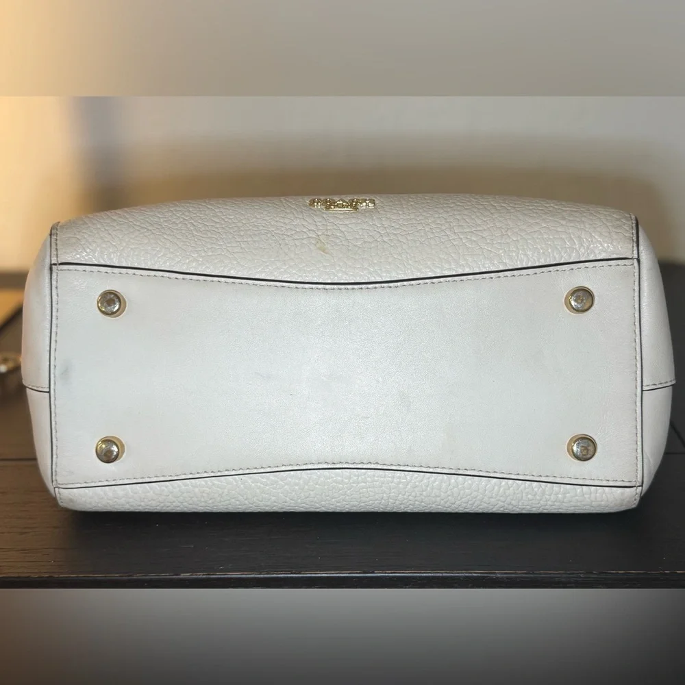 Coach Blake 25 Chalk White Pebbled Leather Crossbody Bag Gold Chain
